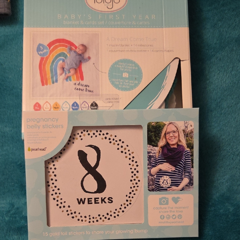 Baby's First Year Blanket and Card Set, Pregnacy Bump Set